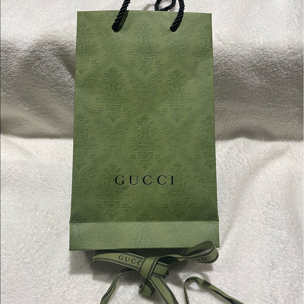 Authentic GUCCI Paper gift bag and wrapping ribbon